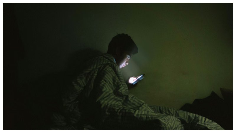 3 Reasons Parents Need To Take Teen Internet Addiction Seriously