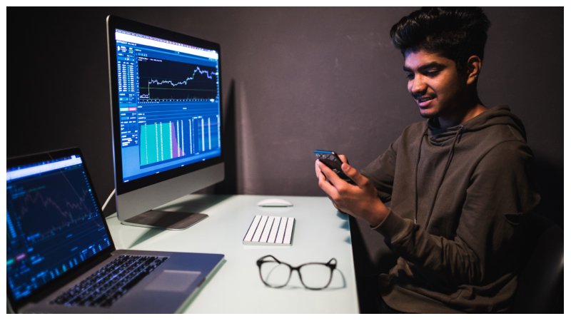 Best CS2 Trading Platforms Using Instant Bots (Why They Still Lead in 2026)