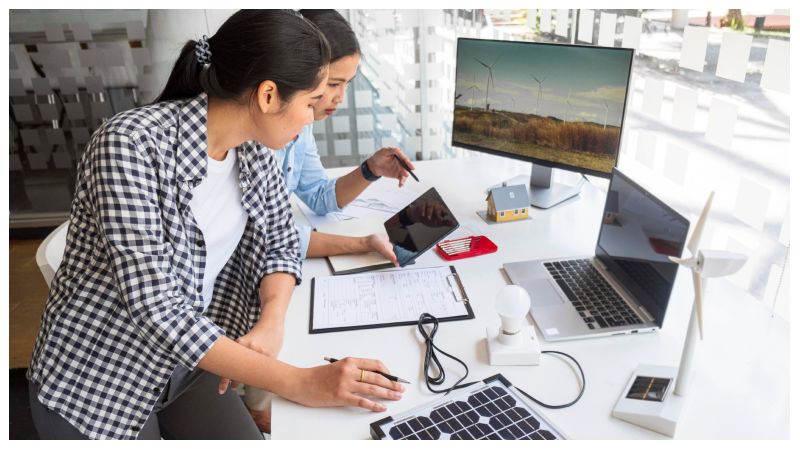 How Do Incentives Affect Solar Installation Costs?